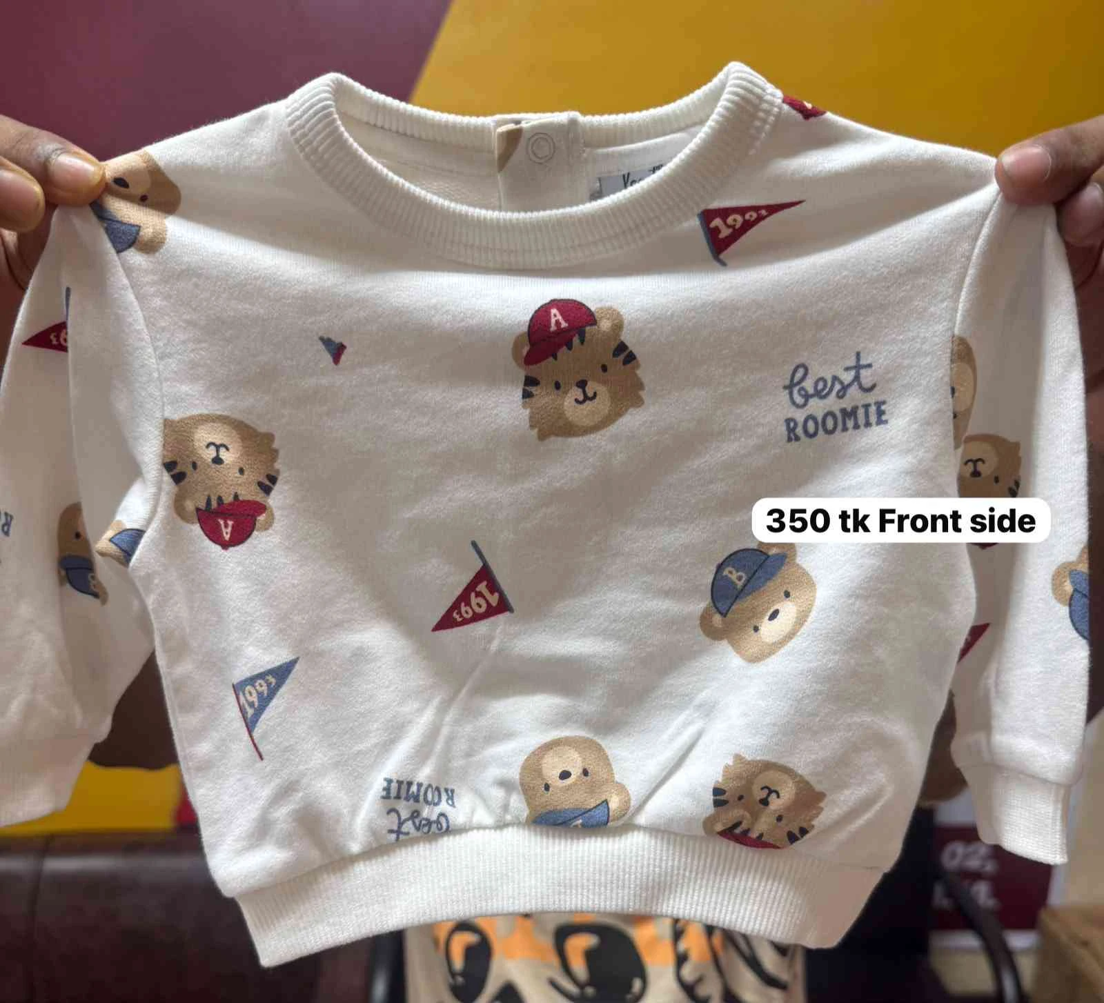 Sweat Shirt